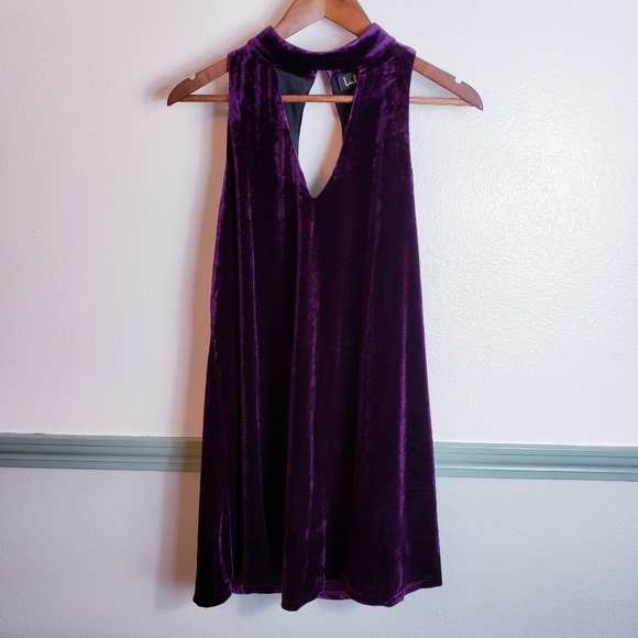 Lulus Dresses & Skirts - Womens Lulus lovely Chocker style Size Medium